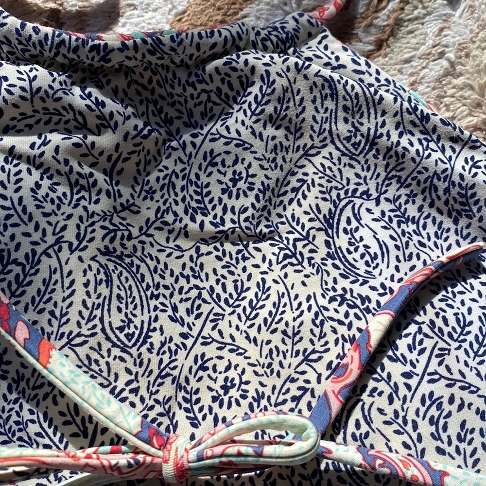 Billabong Bikini Reversible Halter Top Floral Paisley​​ - Picture 5 of 8